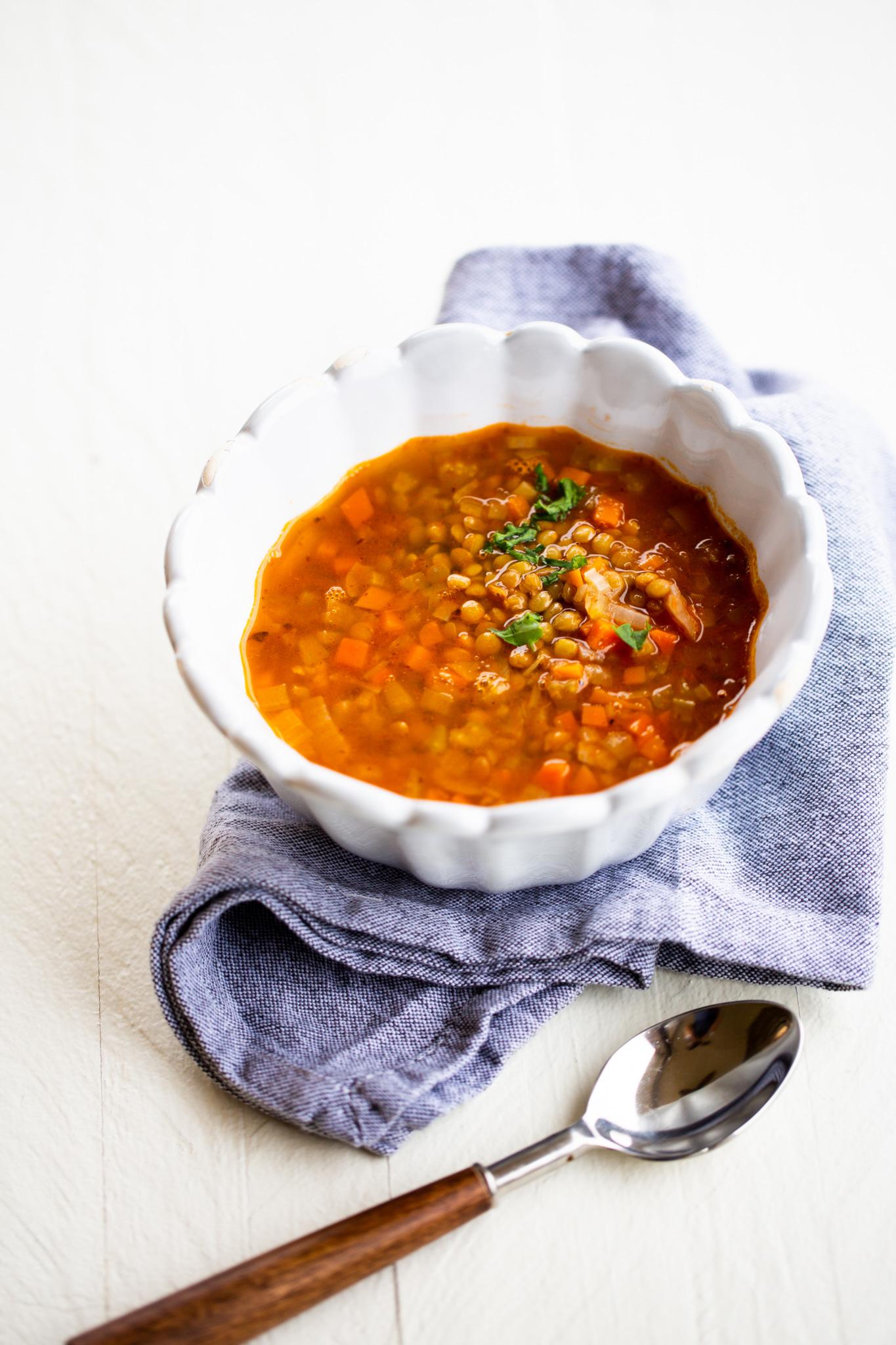Sopa de Lentejas Mexicana (Fácil Vegana y en Una Sola Olla)
